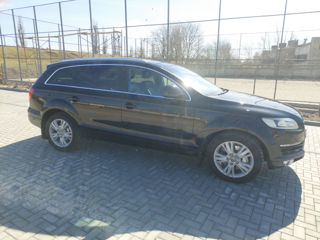 Audi Q7 foto 2