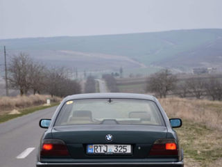 BMW 7 Series foto 2