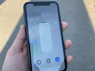 IPhone 11 64 gb foto 3