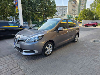 Renault Grand Scenic foto 3