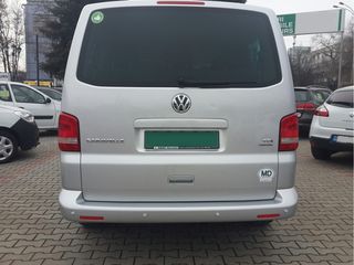 Volkswagen Caravelle foto 4