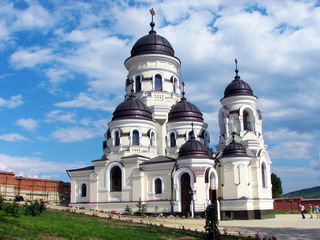 Excursie de suflet la 9 mănăstiri din Moldova foto 3