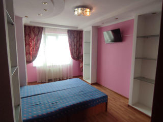 Apartament cu 2 camere, 70 m², Botanica, Chișinău foto 4