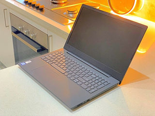 Lenovo V130 (Core i5 8th Gen  15.6"Full HD  8GB RAM  SSD 256 GB)