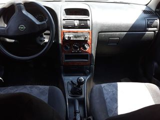 Opel Astra foto 9