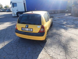 Renault Clio foto 6