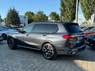 BMW X7 foto 3