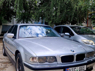 BMW 7 Series foto 4