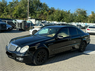 Mercedes E-Class foto 2