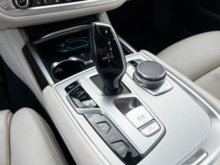 BMW 7 Series foto 19