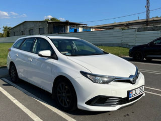 Toyota Auris foto 1