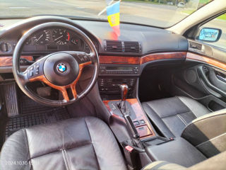 BMW 5 Series foto 8