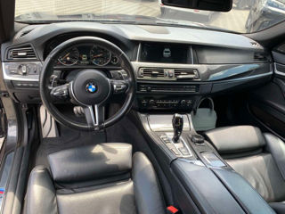 BMW 5 Series foto 10