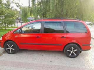 Volkswagen Sharan foto 4