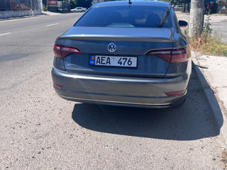 Volkswagen Jetta foto 2