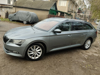 Skoda Superb фото 0