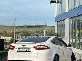 Ford Fusion foto 4