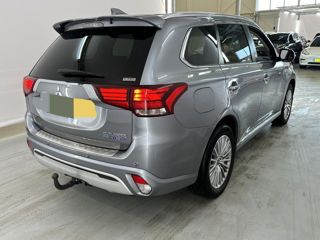 Mitsubishi Outlander foto 4