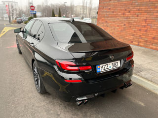 BMW 5 Series foto 9