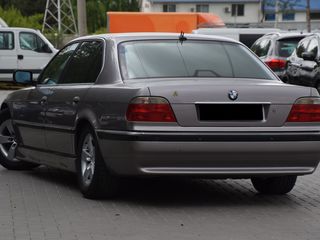 BMW 7 Series foto 3