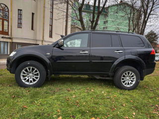 Mitsubishi Pajero Sport foto 3