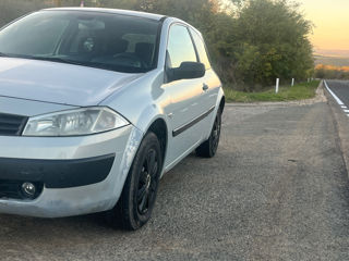 Renault Megane foto 2