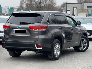 Toyota Highlander фото 3