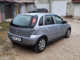 Opel Corsa foto 3