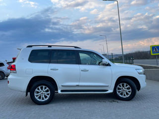 Toyota Land Cruiser фото 5