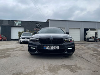 BMW 5 Series foto 3