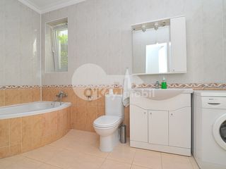 Casa cu 2 nivele, Centru, reparație euro, 220 mp, 1300 € ! foto 8