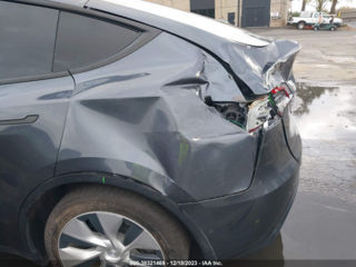 Tesla Model Y foto 7