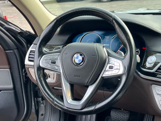 BMW 7 Series foto 11