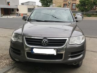 Volkswagen Touareg foto 1