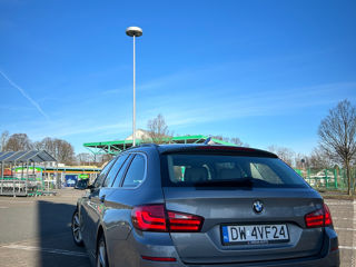 BMW 5 Series Touring foto 4
