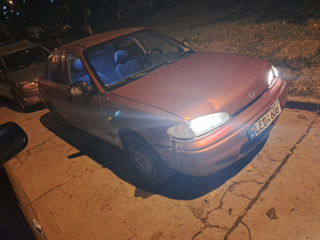 Hyundai Accent foto 2