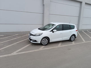 Renault Grand Scenic foto 2