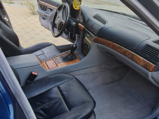 BMW 7 Series foto 1