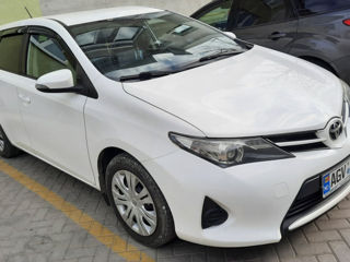 Toyota Auris foto 2