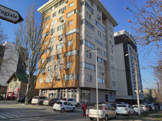 Apartament cu 5 camere sau mai multe, 176 m², Buiucani, Chișinău