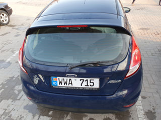 Ford Fiesta foto 4