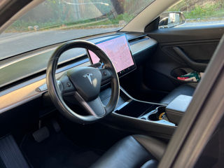 Tesla Model 3 foto 9