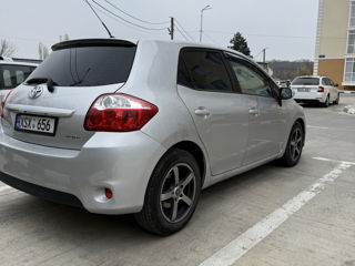 Toyota Auris foto 2