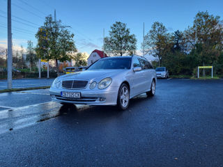 Mercedes E-Class foto 1