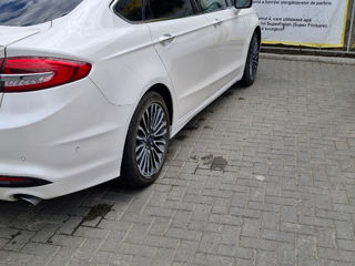 Ford Fusion foto 3