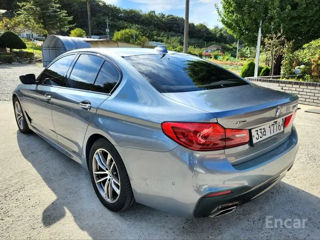 BMW 5 Series foto 8