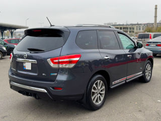 Nissan Pathfinder foto 5