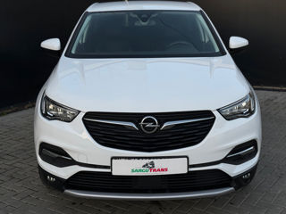 Opel Grandland X foto 2