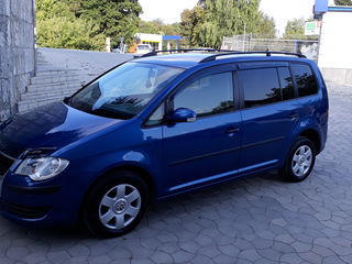 Volkswagen Touran foto 5