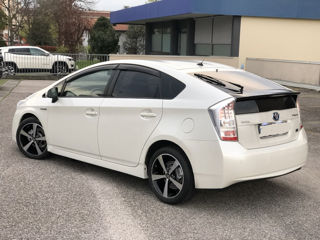 Toyota prius  ,   livrare gratuita la aeroport 24/24!  de la 15 euro/zi ! foto 11